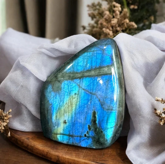 A Grade Labradorite Free From (dh)